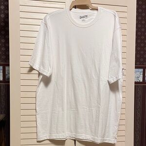 EUC Duluth Trading Co Men's white relaxed fit long tail T-Shirt